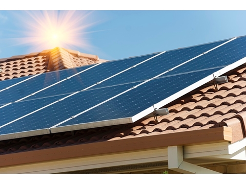 como-funciona-a-energia-solar-fotovoltaica-em-condominios